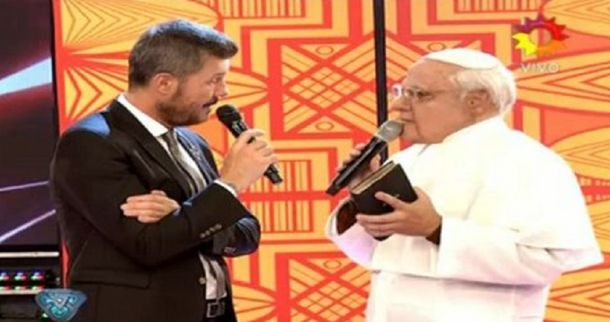 Freddy Villarreal fue el papa Francisco en ShowMatch
