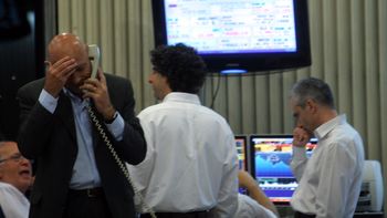 la bolsa portena bajo otros 2,6% arrastrada por la caida del crudo la bolsa portena bajo otros 2,6% arrastrada por la caida del crudo