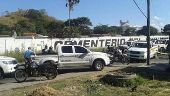 ocho personas mueren en un tiroteo