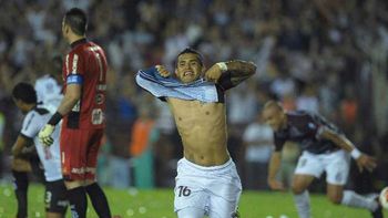 lanus derrota a ponte preta y esta a un paso de la copa lanus derrota a ponte preta y esta a un paso de la copa