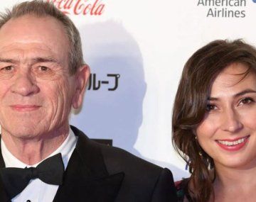 Tommy Lee Jones junto a su hija Victoria Jones.