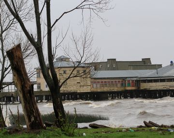 Cesó alerta por sudestada y lluvias intensas: lentamente la crecida de los ríos baja