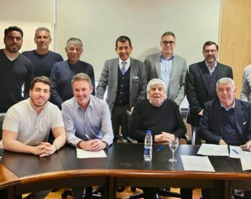 Camioneros acordó un aumento del 61% por paritarias