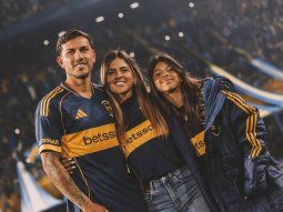 Leandro Paredes, su esposa Camila Galante y su hija.