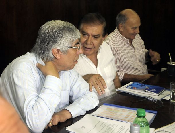 Moyano reúne a su tropa para analizar las paritarias