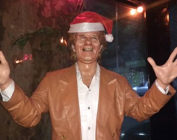 Estatua del Bambino Veira en Pizza Lo+Hot