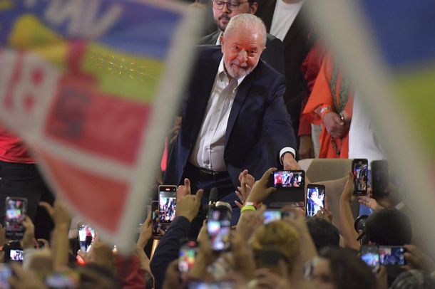 Lula lanzó su candidatura a presidente: Hay que restaurar la soberanía de Brasil