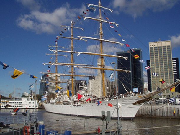 Dura acusación contra fondos buitres por la Fragata Libertad