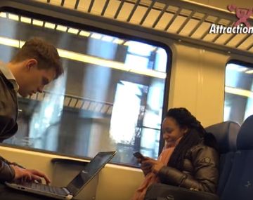 Experimento social con pornografía en un viaje en tren