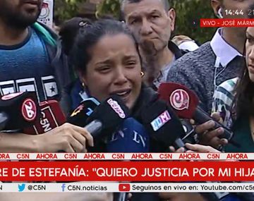 La madre de Estefanía se descompensó ante las cámaras de TV