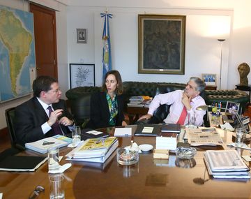 Banca de inversión de EE.UU. analiza participar en proyectos de obras de infraestructura