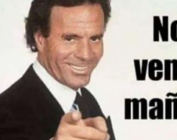 A puro meme: llega el mes que tiene a Julio Iglesias como protagonista