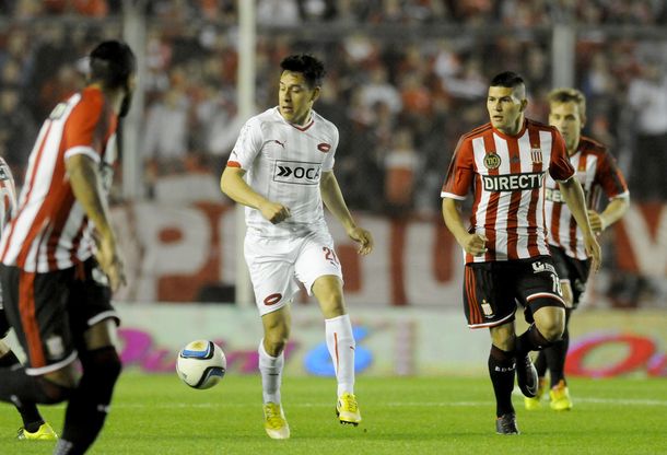 Con un penal polémico, Estudiantes empató con Independiente