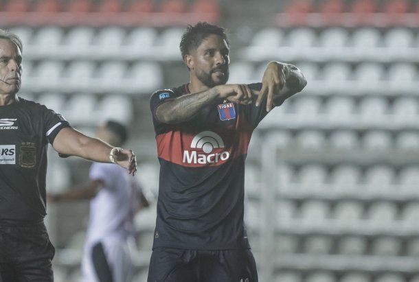 Tigre venció 2-0 a Claypole en Morón y avanzó en la Copa Argentina