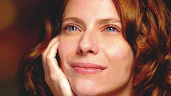 elena roger en radio 10: haber cantado el himno en el centro cultural kirchner me emociono elena roger en radio 10: haber cantado el himno en el centro cultural kirchner me emociono