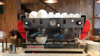 disfruta de la ferrari de las maquinas expresso disfruta de la ferrari de las maquinas expresso