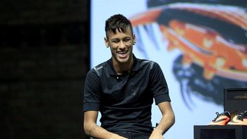 neymar sera presentado en barcelona el proximo lunes neymar sera presentado en barcelona el proximo lunes