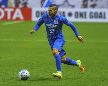Tevez jugando en China