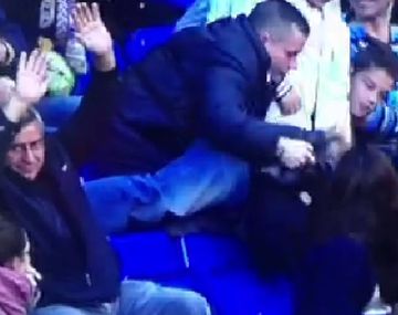 El blooper de un hincha del Real Madrid que intentó agarrar una pelota