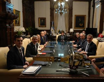 Milei se reunió con el secretario del Tesoro de EEUU en la Casa Rosada