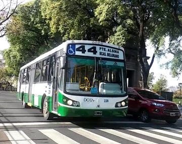 Paro de colectivos: la CNRT sancionará a las empresas que se adhirieron