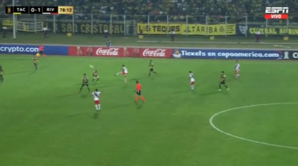 El impresionante golazo de Nicolás Fonseca para el 2-0 de River ante Deportivo Táchira