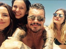 mis tinellis: la ultima selfie del 2015 de marcelo y sus tres hijas mis tinellis: la ultima selfie del 2015 de marcelo y sus tres hijas