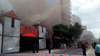 bomberos combaten un incendio en el bingo de belgrano bomberos combaten un incendio en el bingo de belgrano