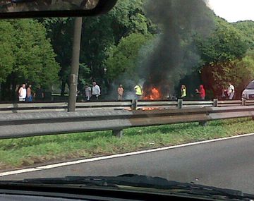 Damnificados del temporal cortan la General Paz