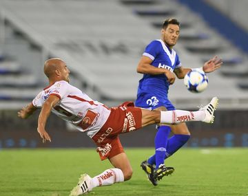 Vélez juega contra Huracán
