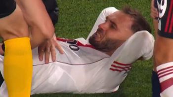 alarma en river: pezzella se lesiono y abandono el campo entre lagrimas alarma en river: pezzella se lesiono y abandono el campo entre lagrimas