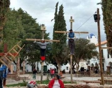 Crucifixión de un niño en Jujuy
