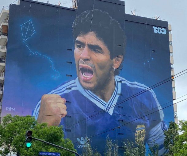 Inauguran el mural más grande del mundo en homenaje a Diego Maradona