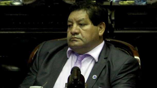Denuncian por abuso sexual a un diputado tucumano: Me besó en su despacho