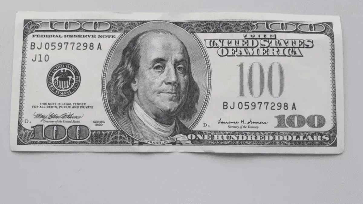 Cuáles son los billetes de 100 dólares que se venden por 250 mil pesos