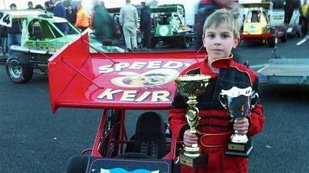 Escocia está de luto por la muerte de un piloto de 11 años