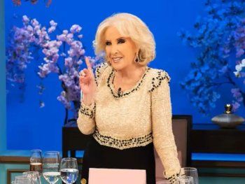 La Noche de Mirtha Legrand en El Trece.