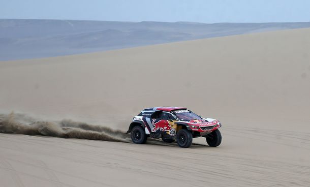 El francés Despres lidera la clasificación entre los autos