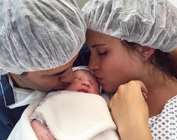 La primera foto de Mariano Martínez con su hija Alma y Camila Cavallo