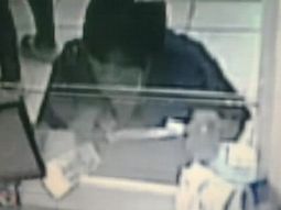 cobro el aguinaldo, se olvido la billetera y fue a la casa de la ladrona para recuperar el dinero cobro el aguinaldo, se olvido la billetera y fue a la casa de la ladrona para recuperar el dinero