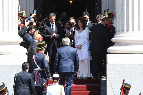 Alberto Fernández: No quedó ni un puente hecho con el dinero del FMI