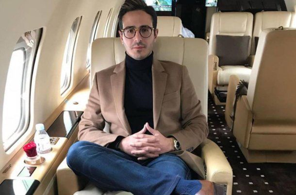 Detuvieron al estafador de Tinder en un aeropuerto de Georgia