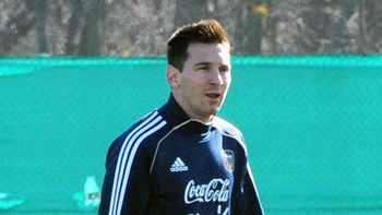 messi entreno con normalidad y tranquilizo a sabella messi entreno con normalidad y tranquilizo a sabella