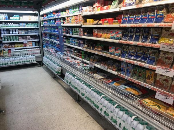 Productos Esenciales: faltantes y precios desactualizados en el segundo día del programa