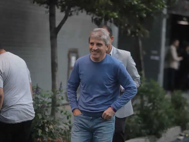 Luis Caputo apura a la oposición: Tiene dos años para construir una alternativa racional Luis Caputo apura a la oposición: Tiene dos años para construir una alternativa racional