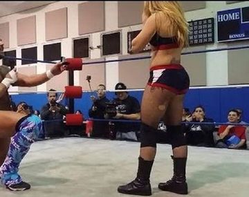 Un tierno: propuso casamiento en el ring