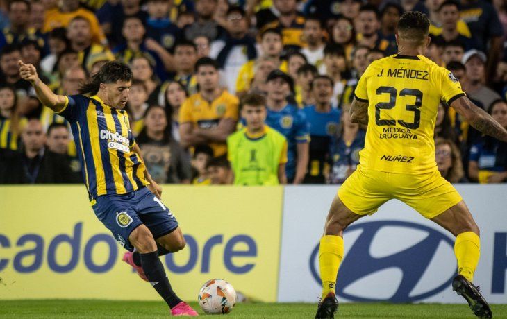 Rosario Central debutó con un triunfo por la mínima de local ante Peñarol