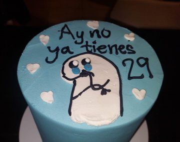 Viral: festejó su cumpleaños con temática de memes y fue furor 