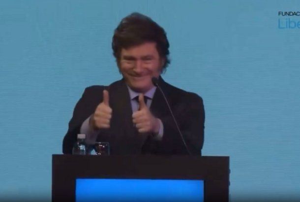 El extraño saludo de Javier Milei a Mauricio Macri que se volvió viral