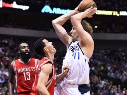 con seis puntos de prigioni, houston le gano a dallas mavericks con seis puntos de prigioni, houston le gano a dallas mavericks